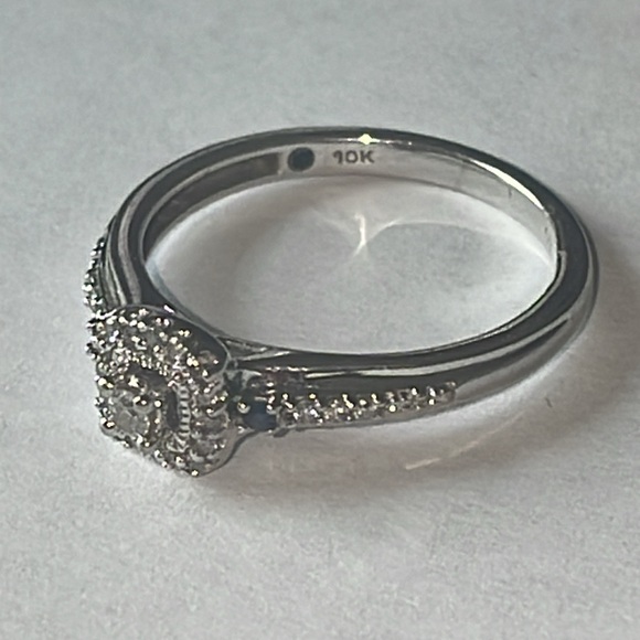 Solid 10K White Gold Diamond and Blue Sapphire Ring - Picture 4 of 11